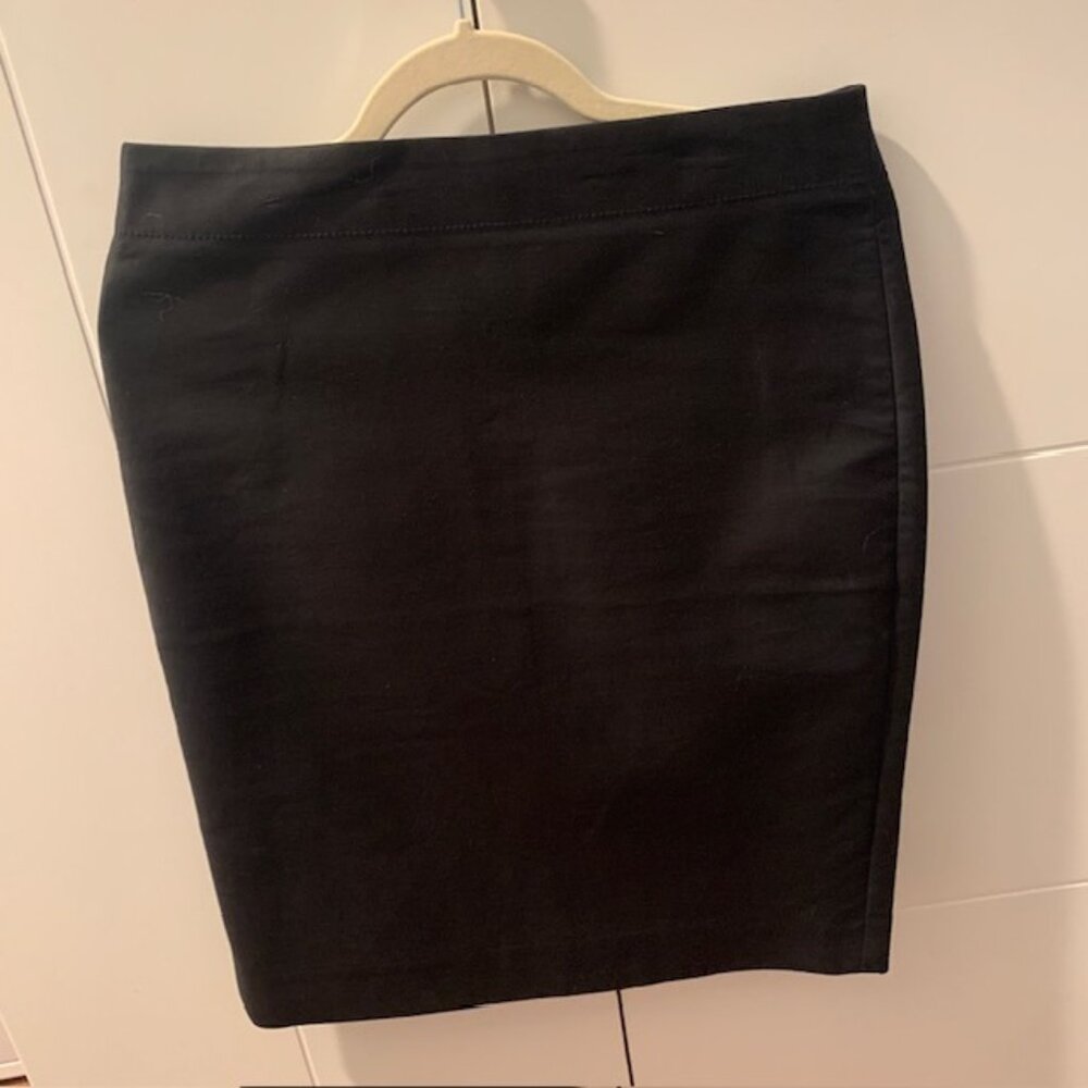 Jcrew Black No 2 Pencil skirt - size 6